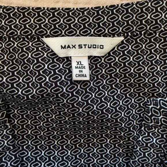 Max Studio Black and White Blouse, Size XLG - Picture 6 of 7